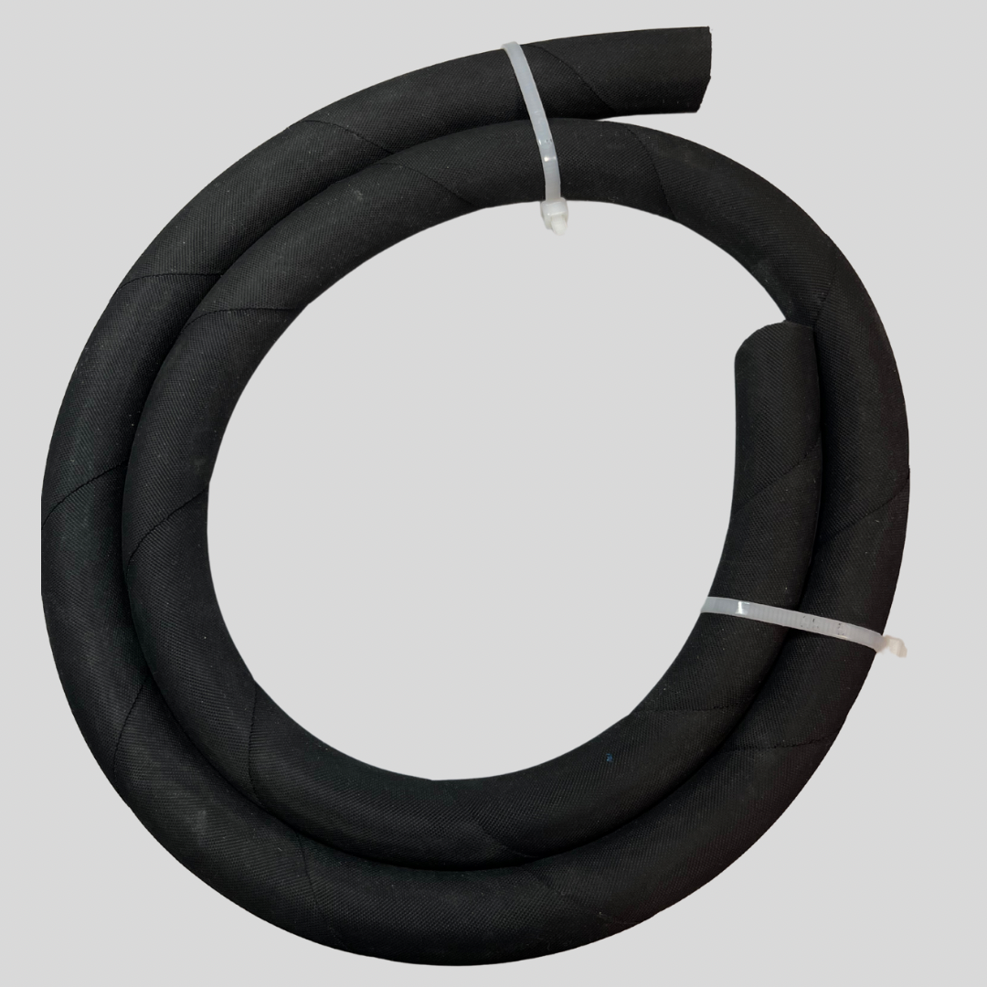 2-meter black rubber hose included in Kawasaki KZ1000 Z1 Z2 oil cooler kit, suitable for universal engine oil circulation systems.